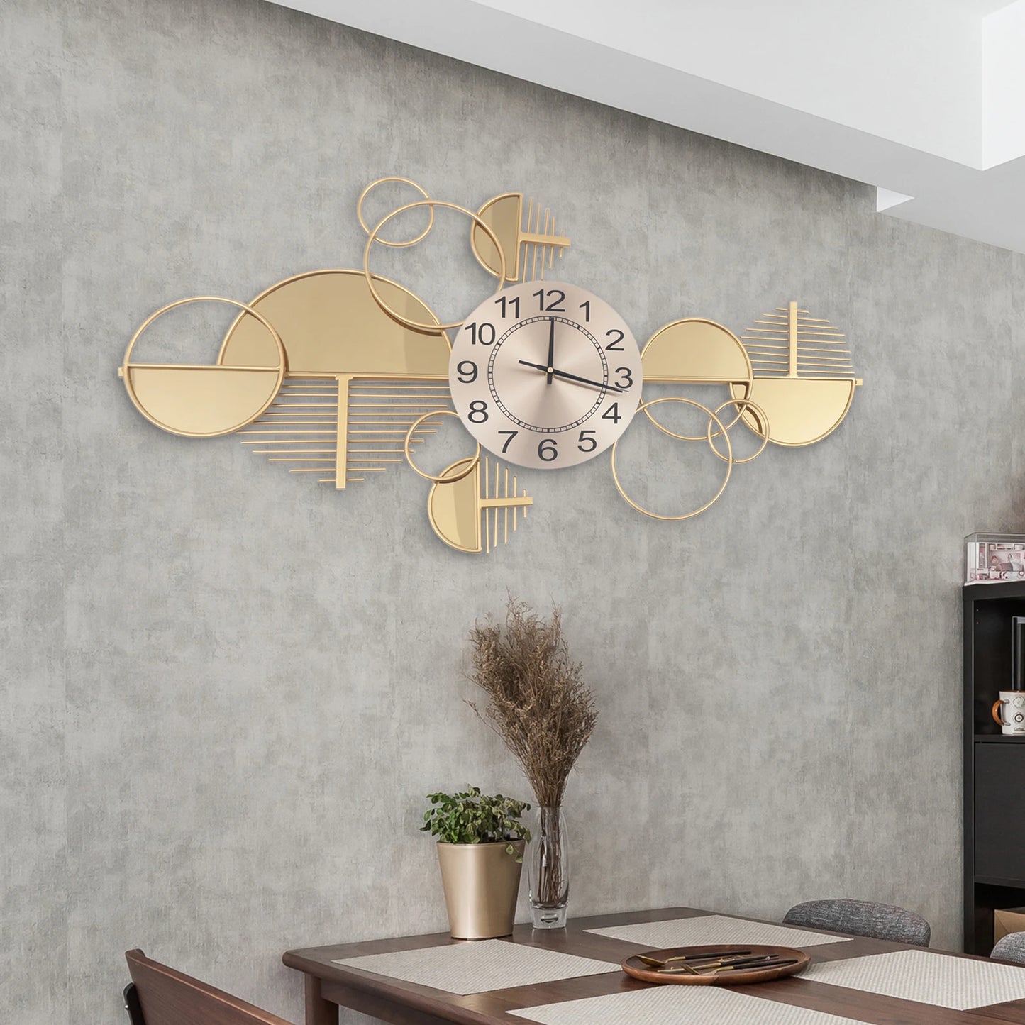 Creative Modern Metal Wall Clock,Battery Operated Silent,Minimalist Clock,Decorative Clock for Living Room, Bedroom, Gold